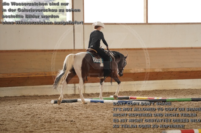 s_A_901670.JPG